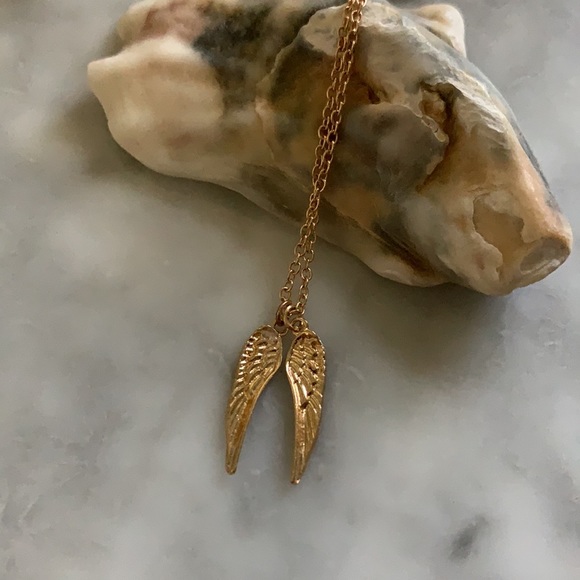 🦩SALE PICK 4 for $20 Delicate Double Angel Wings Necklace with Chain in Gold - Picture 6 of 12